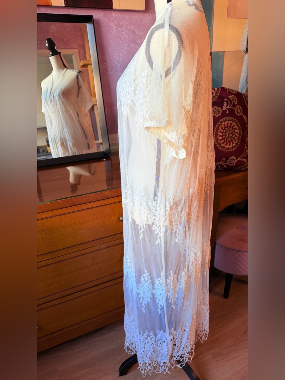 Alluring Beulah Lace embroidered Sheer Lace Duster Robe in Ivory - Picture 4 of 10
